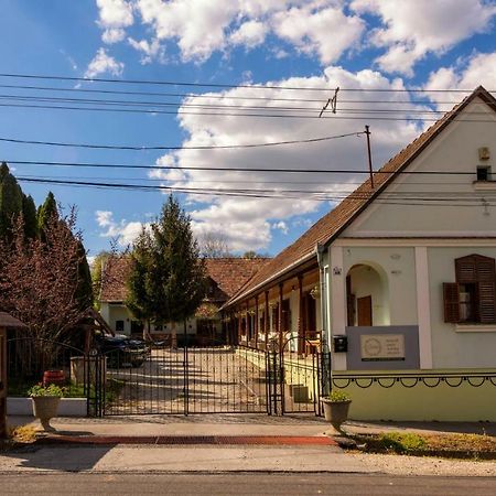 Noresa Dekor és Panzió Szálka Esterno foto
